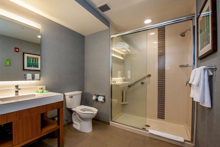 Room 30 of 51
