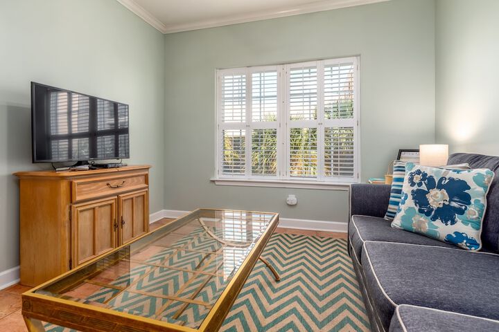 Dauphin Luv B - Beach Club #201-b 2 Bedroom Condo