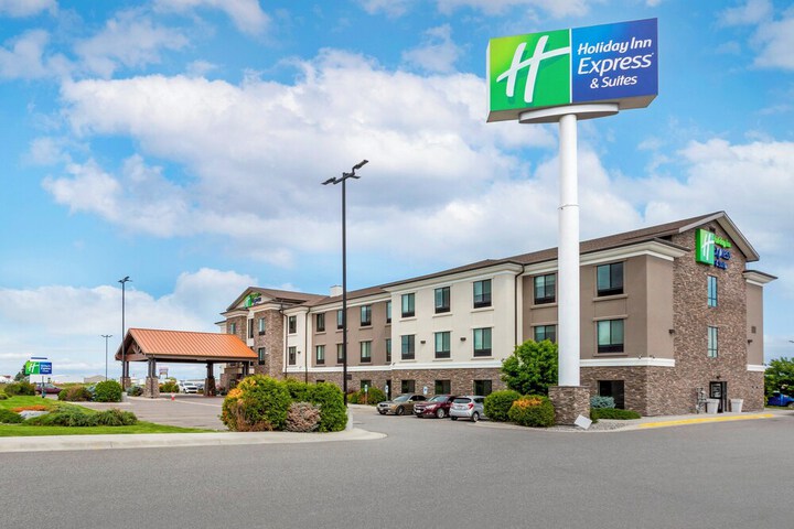 Hotel 2 of 50
