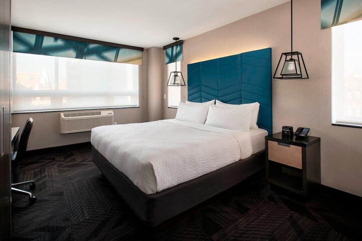 Room 8 of 17