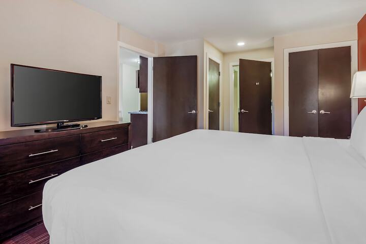 Room 36 of 77