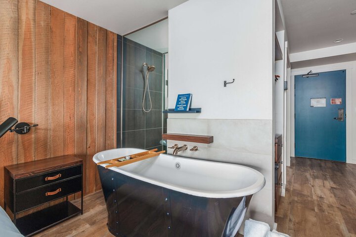 Headlands Coastal Lodge & Spa