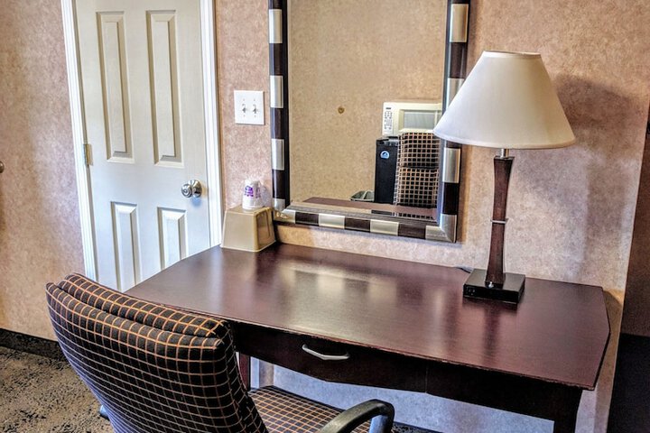Room 25 of 29