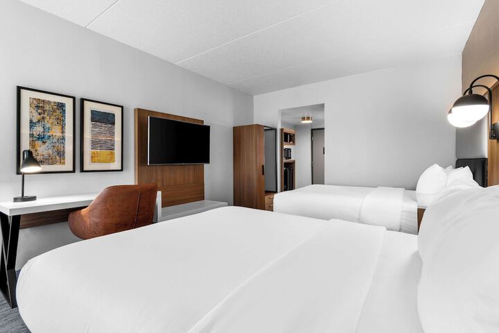 Comfort Inn & Suites York North