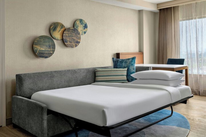 Anaheim Marriott Suites