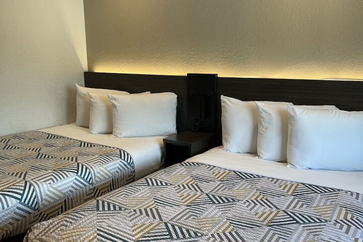 Room 14 of 21
