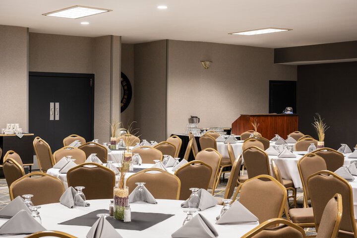 Holiday Inn Ontario by IHG