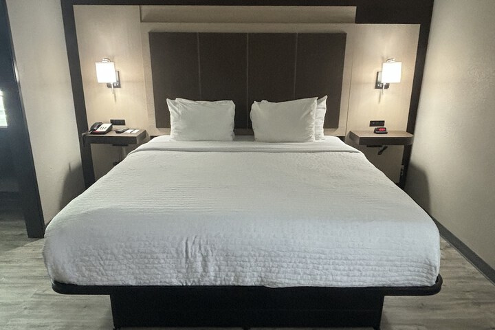 Room 30 of 49