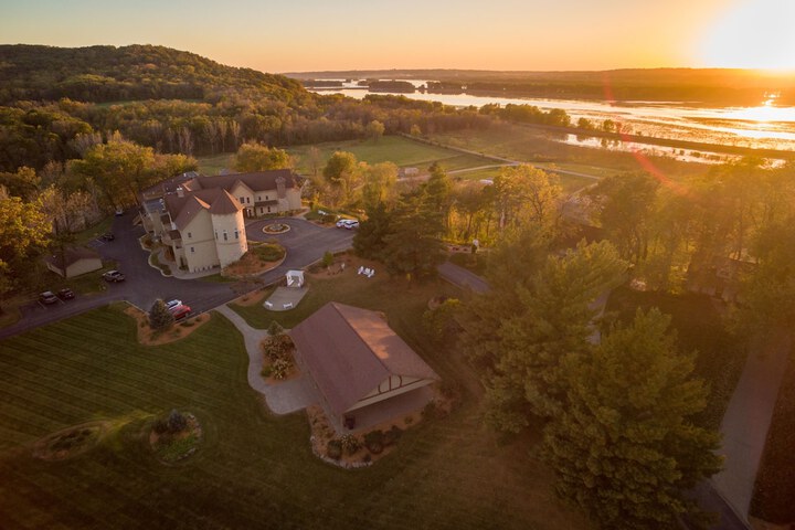 Goldmoor Inn