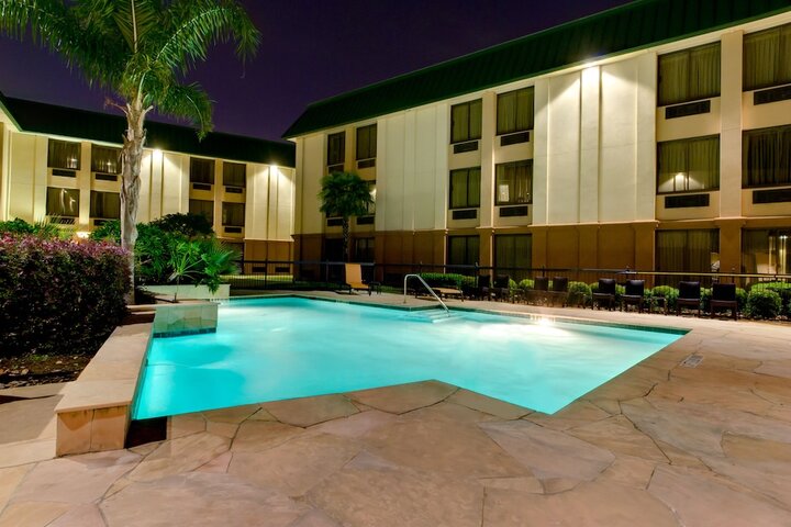 Pool 2 of 17
