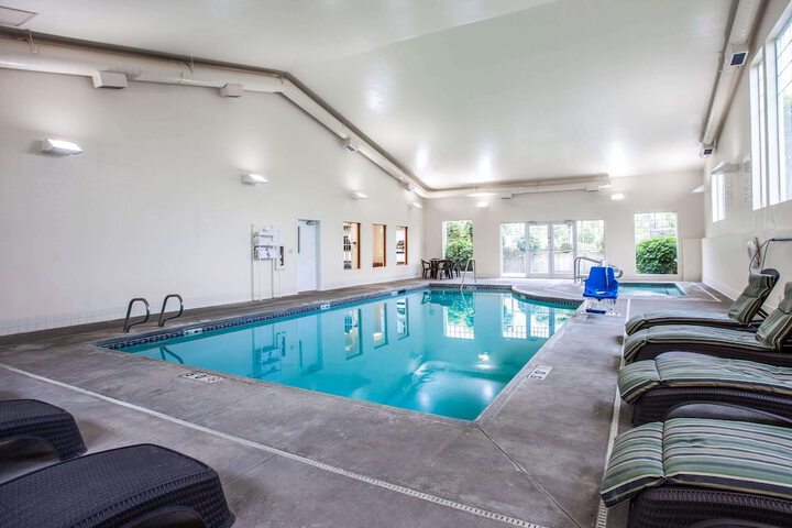 Pool 4 of 37
