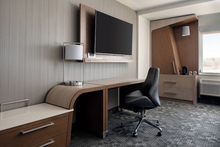 Room 14 of 38