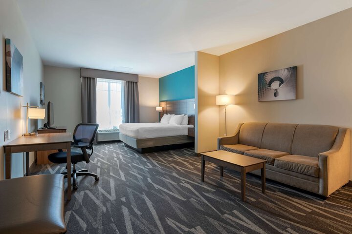Room 27 of 39
