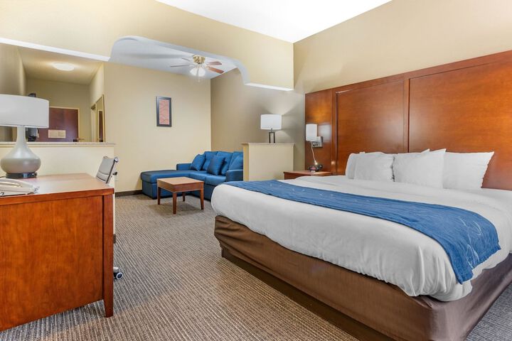 Comfort Suites Findlay I-75 near Sports Complex