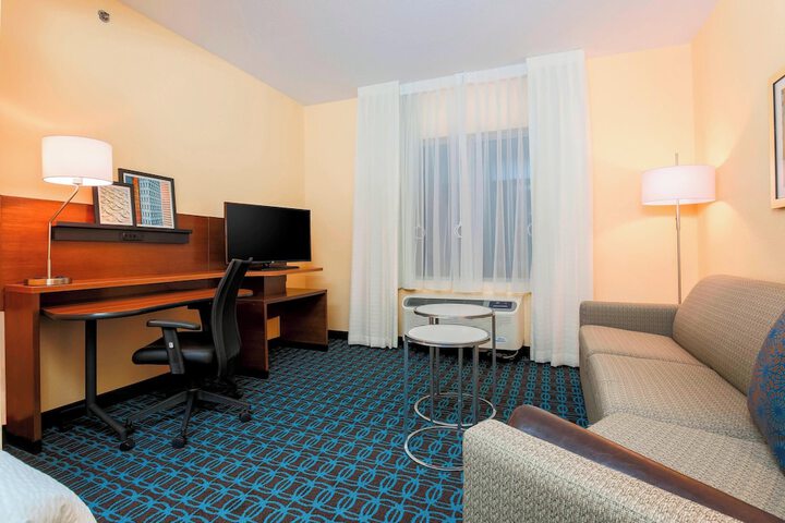 Room 10 of 27