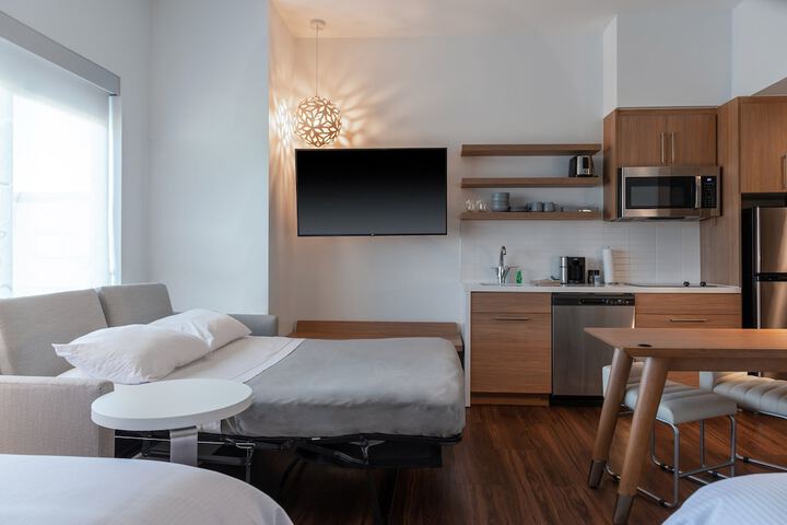 Room 27 of 54