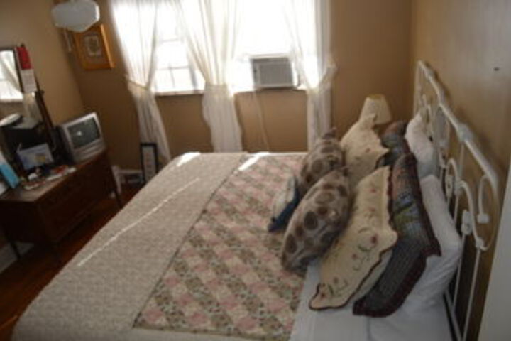 Maple Street Bed & Breakfast