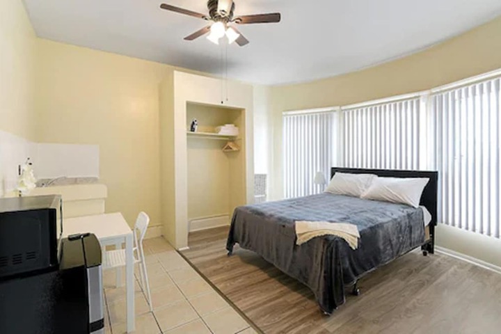 Room 34 of 70