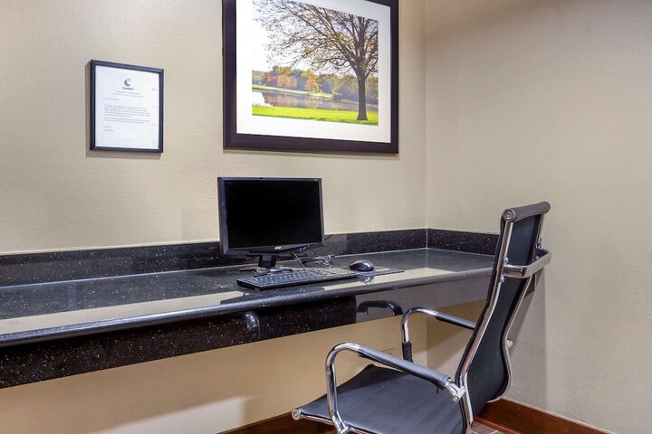 Business Center 30 of 30