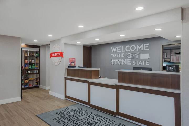 Hampton Inn by Hilton Philadelphia / Willow Grove
