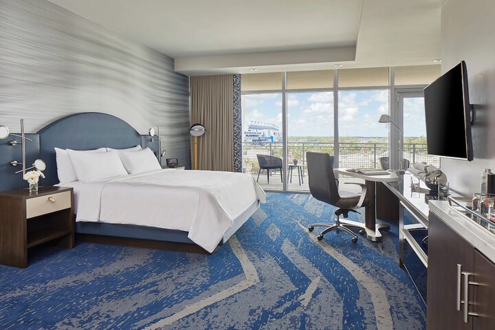 Room 52 of 85