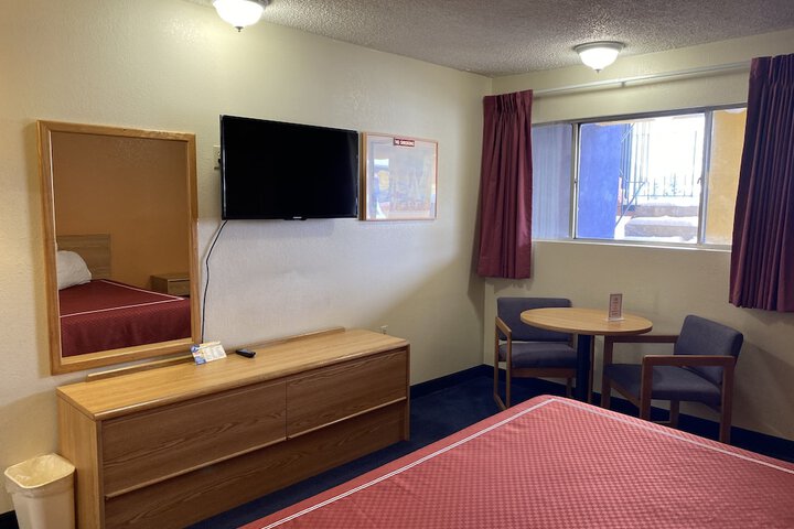 Room 18 of 50