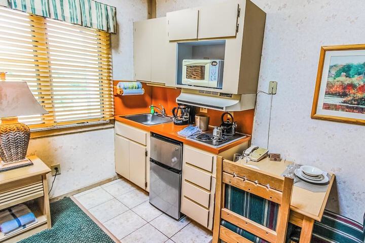 Smoketree Lodge