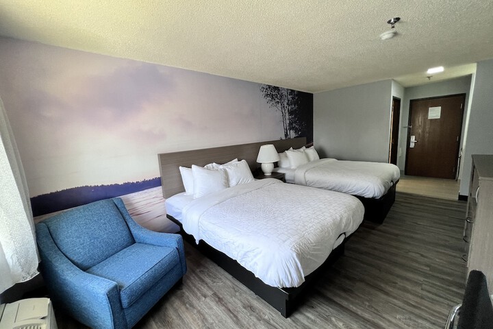 Room 44 of 129