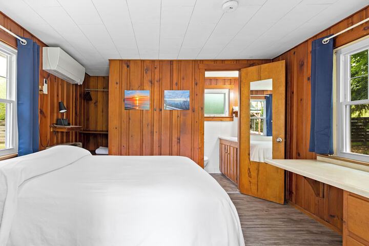 Room 51 of 80