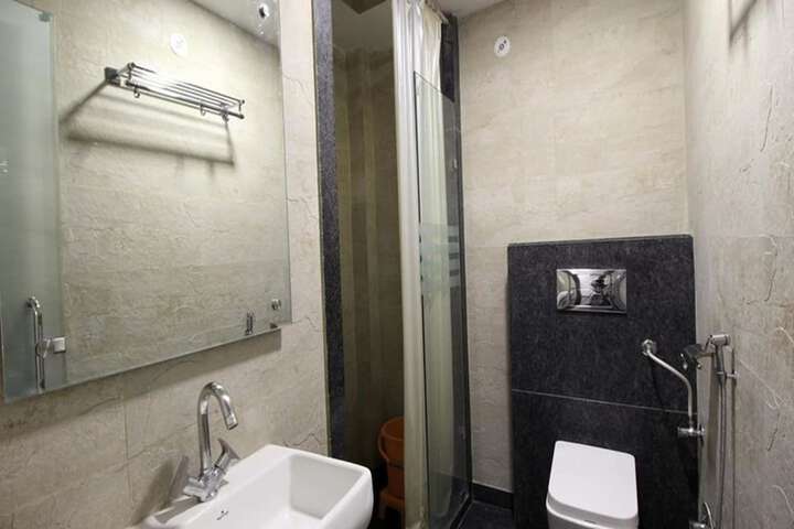 Room 18 of 22