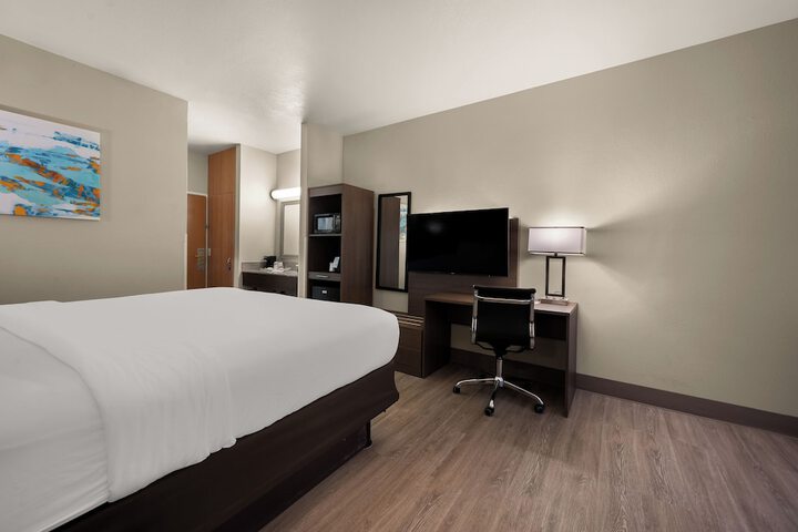 Room 29 of 38