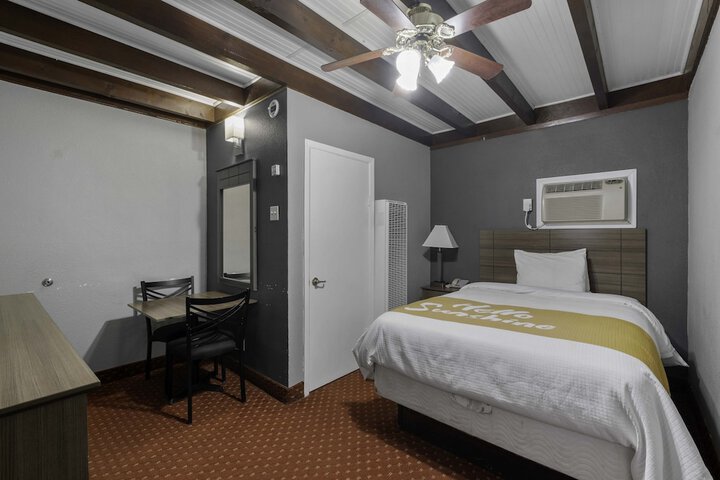 Room 14 of 43