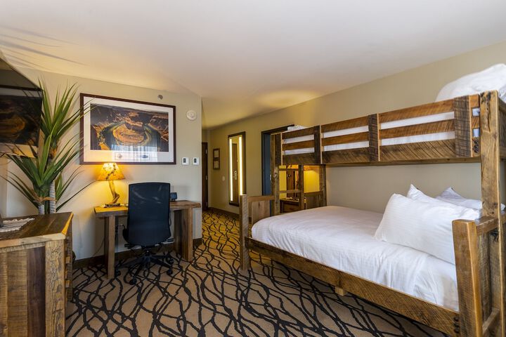 Room 15 of 30
