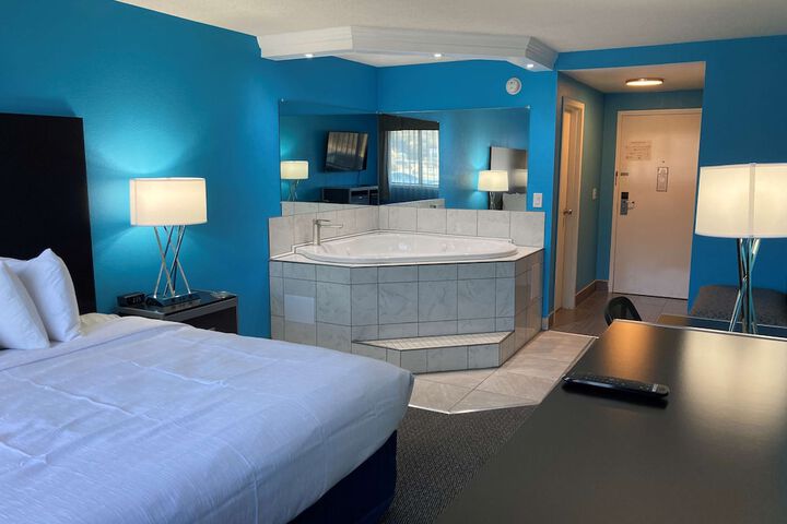Room 71 of 86