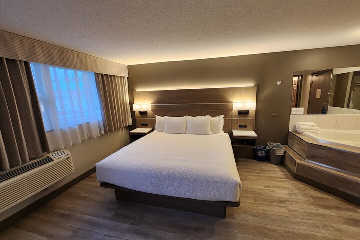 Days Inn & Conference Centre by Wyndham Penticton