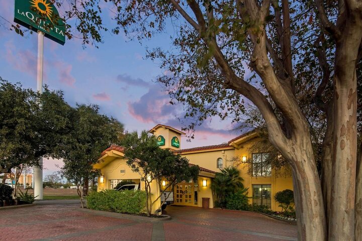 Hotel 4 of 30