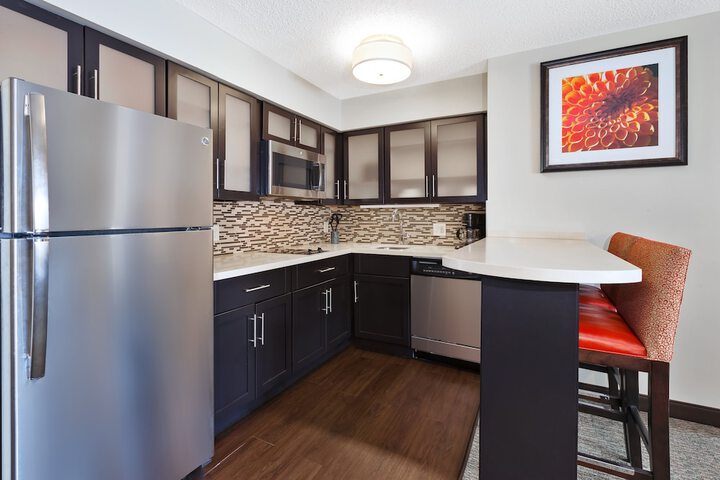Staybridge Suites Detroit-Utica by IHG