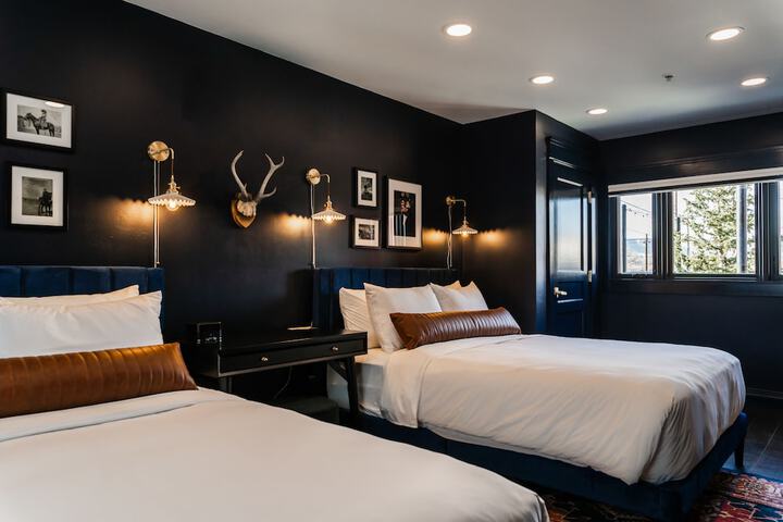 Room 43 of 48