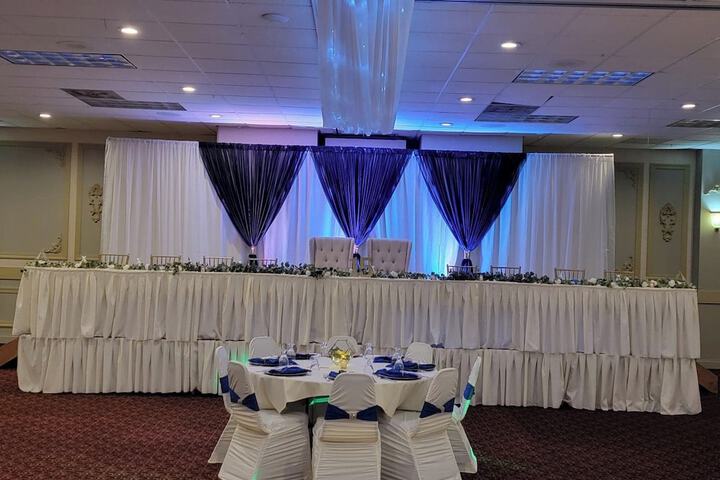 Ballroom/Hall 35 of 54