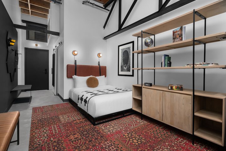 Room 22 of 58