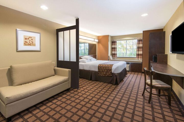 Room 12 of 17