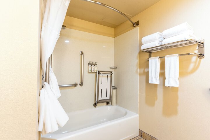 Grand Canyon Hotel and Suites
