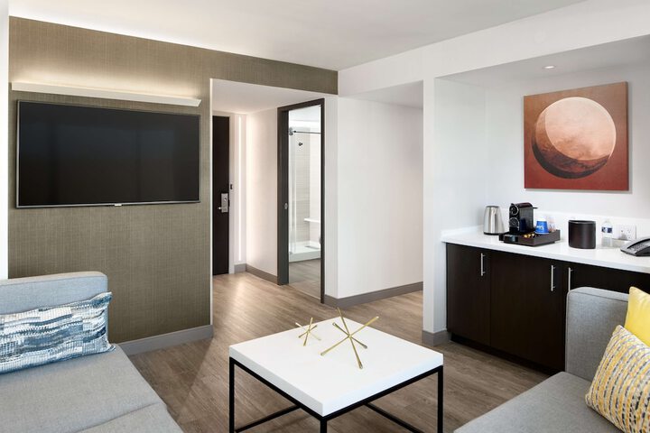 Room 49 of 103