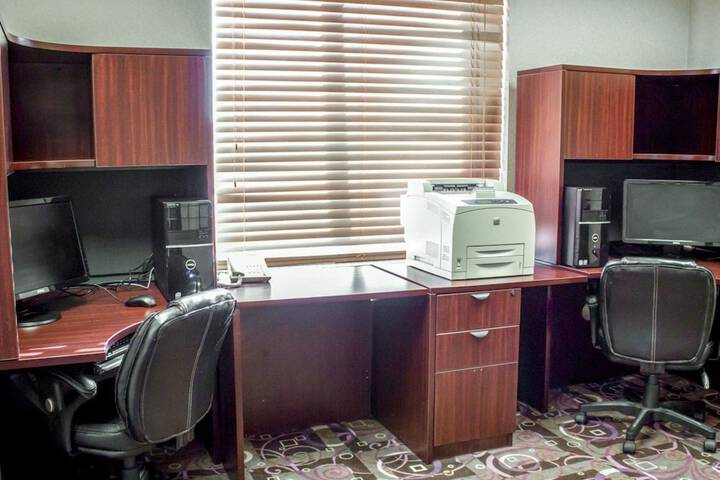 Business Center 34 of 34