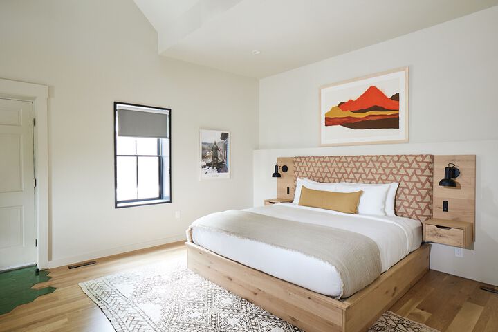 Hudson River Way by Woodstock Way Hotel