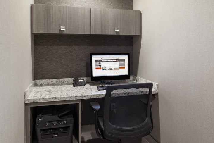 Holiday Inn Express & Suites Sherwood Park-Edmonton Area by IHG