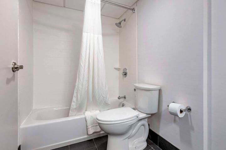 Comfort Inn & Suites Liverpool - Syracuse North