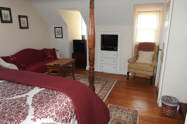 Room 8 of 29