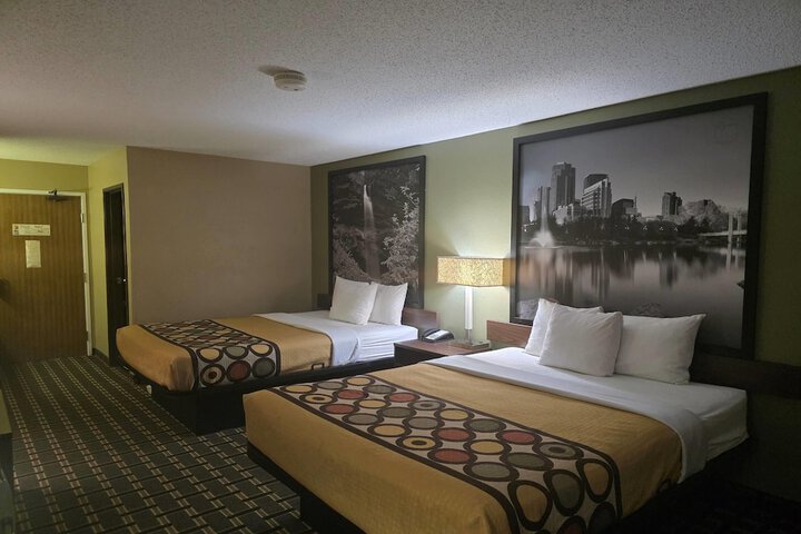Super 8 by Wyndham Coshocton Roscoe Village