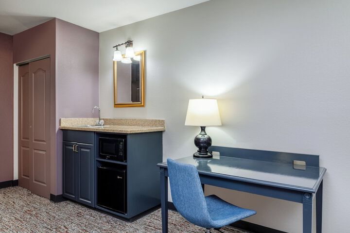 Garner Hotel Gillette South by IHG